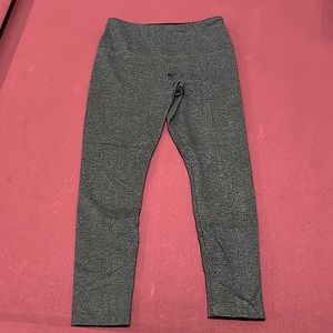 EUC Boutique brand Lysse Charcoal Gray Soft Viscose Pull on 7/8 pants